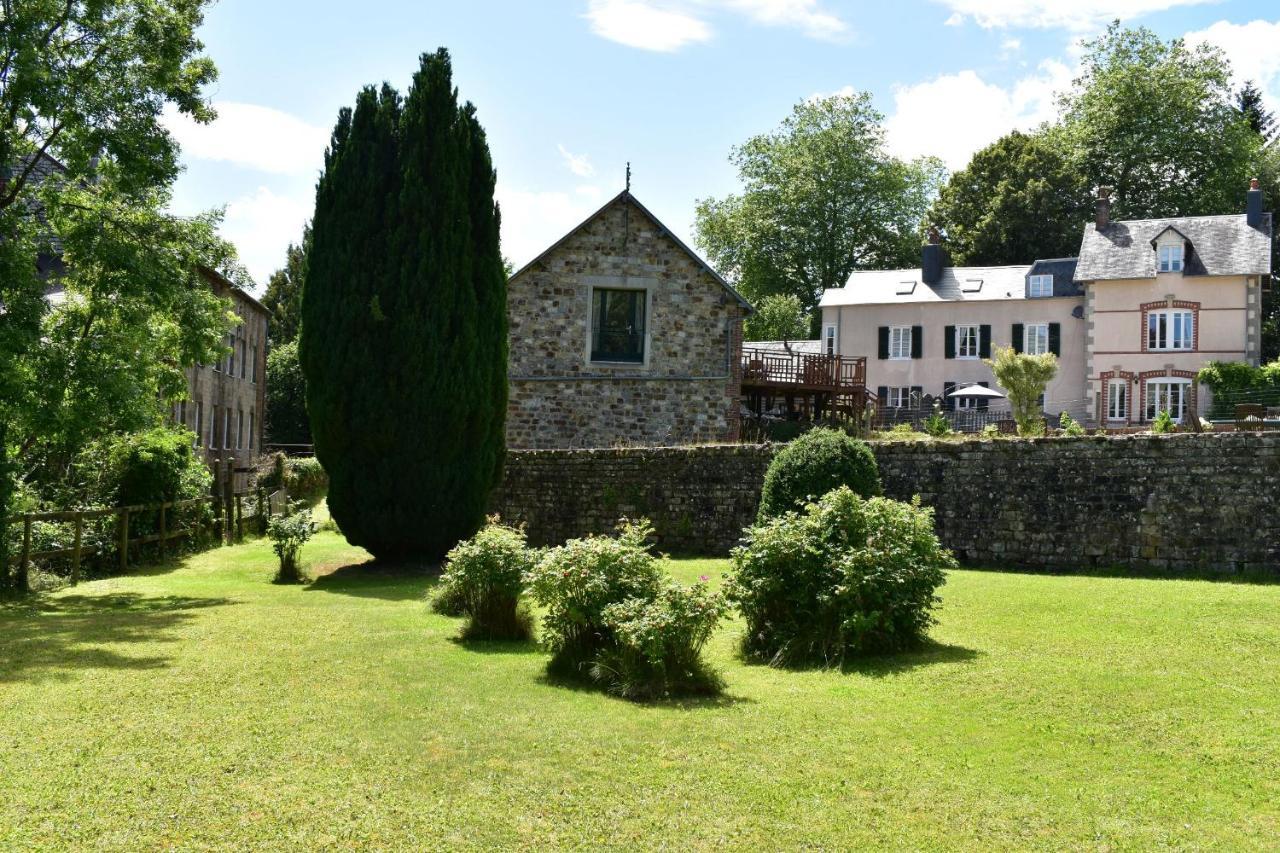 Gites In Le Neufbourg -Mortain Zewnętrze zdjęcie