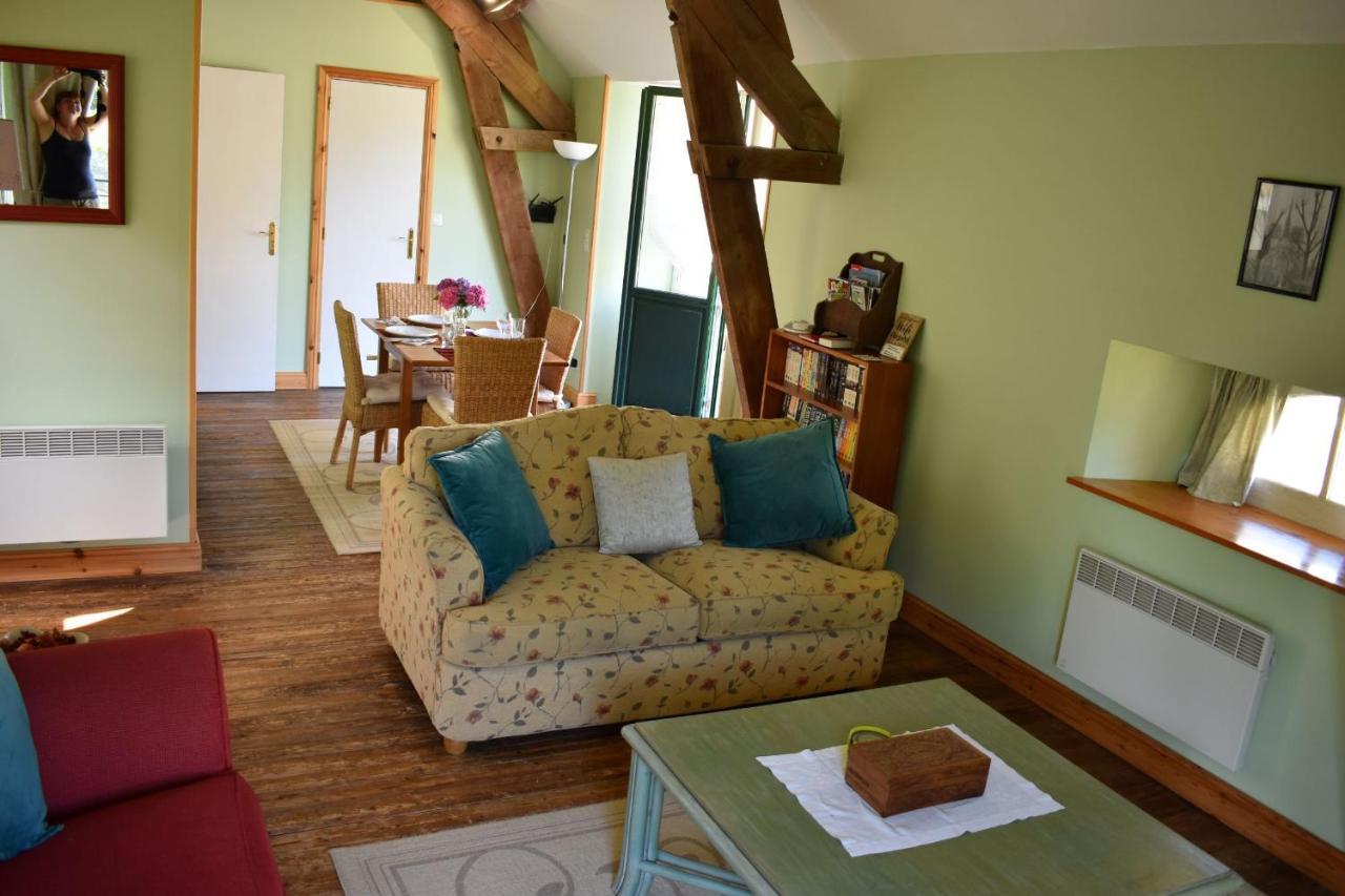 Gites In Le Neufbourg -Mortain Zewnętrze zdjęcie